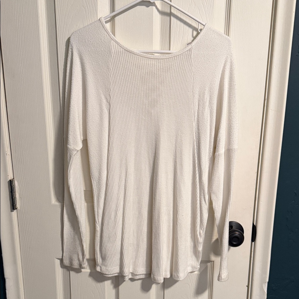 🌵SO Women's White Long Sleeve Sweater